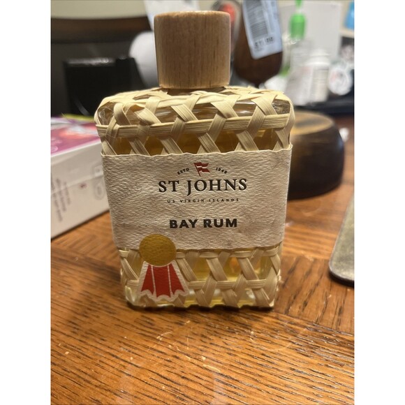 St. John Bay Rum Aftershave and Cologne | Made with 4 Fl Oz (Pack of 1) - Picture 1 of 6